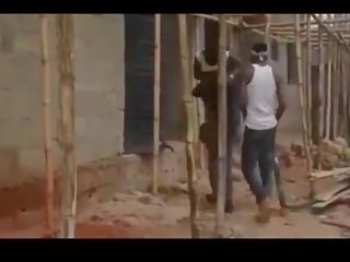 Afrikansk nigerian ghetto chaps gangbang en jomfru / del jeg